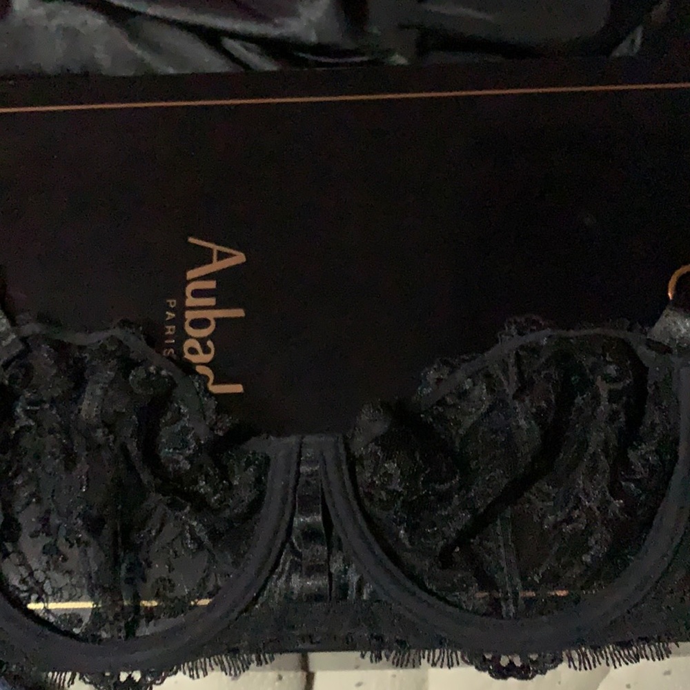 Women’s lingerie neckpiece bra
